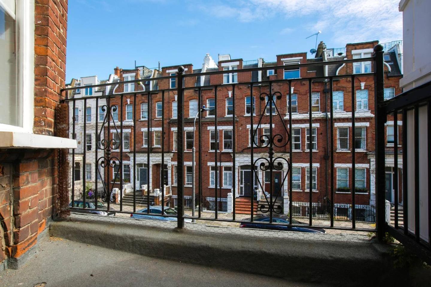 Guestready - West Kensington Home W/Balcony Londres Exterior foto